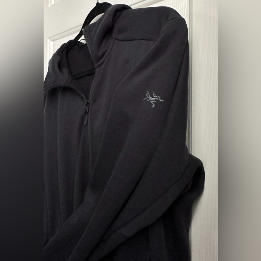 SOLD Arcteryx Men’s Large Fleece Jacket Hoodie